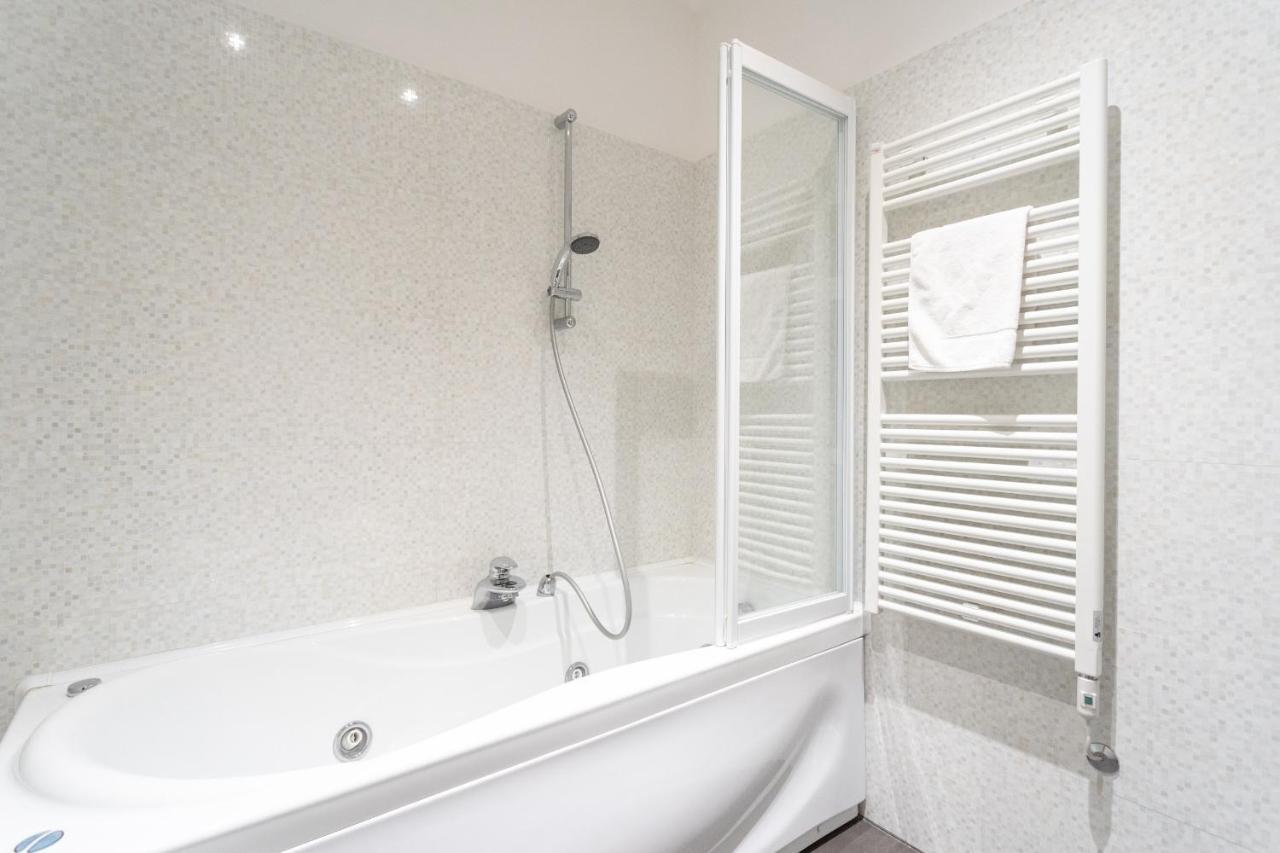 White Flat In Como City Center By Rent All Côme Extérieur photo